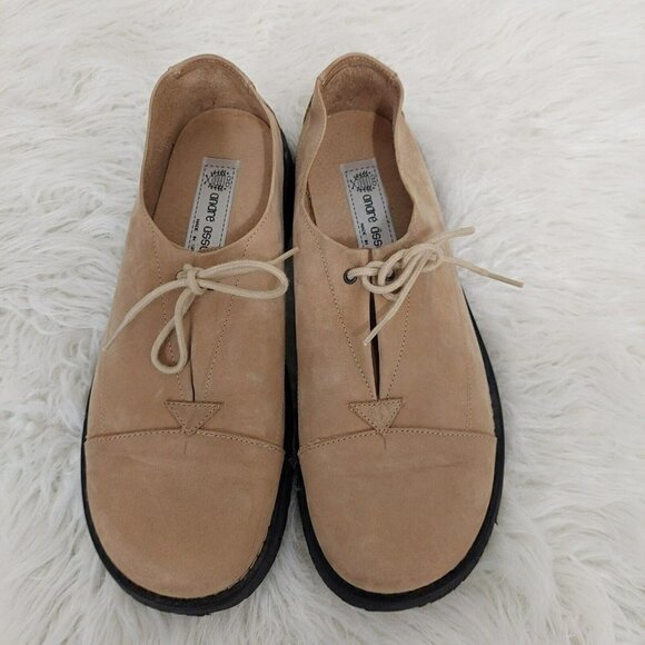 Andre Assous Women's Oxford Loafer Tan Suede Leather Slip-On Shoe Size 11 Preppy - Picture 1 of 8